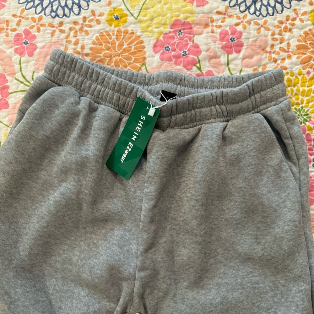 NWT large gray joggers - Picture 2 of 5